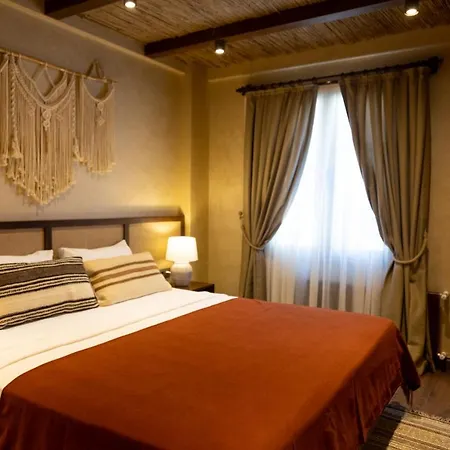 Asha Alacati Чешме