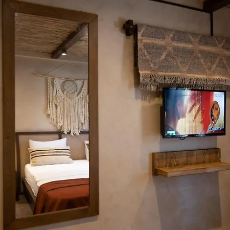 Asha Alacati * Чешме