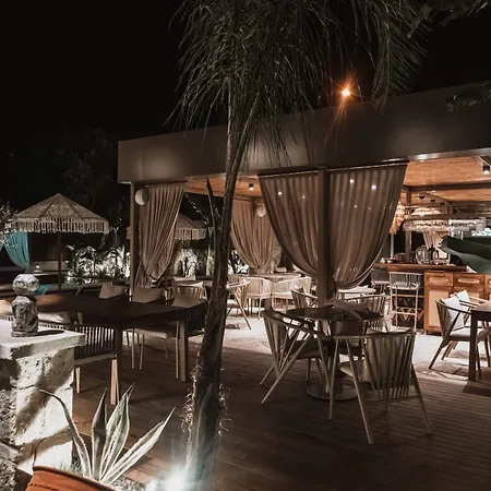 Asha Alacati Готель *