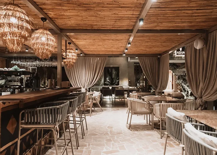 Asha Alacati 酒店 *